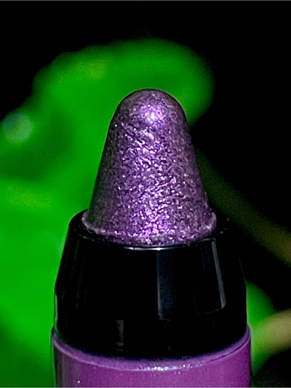 NIB MAC Dazzlelips Crayon - Lunar Violet - Picture 4 of 8
